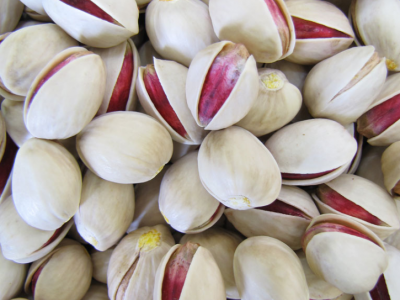 Fandoghi pistachio